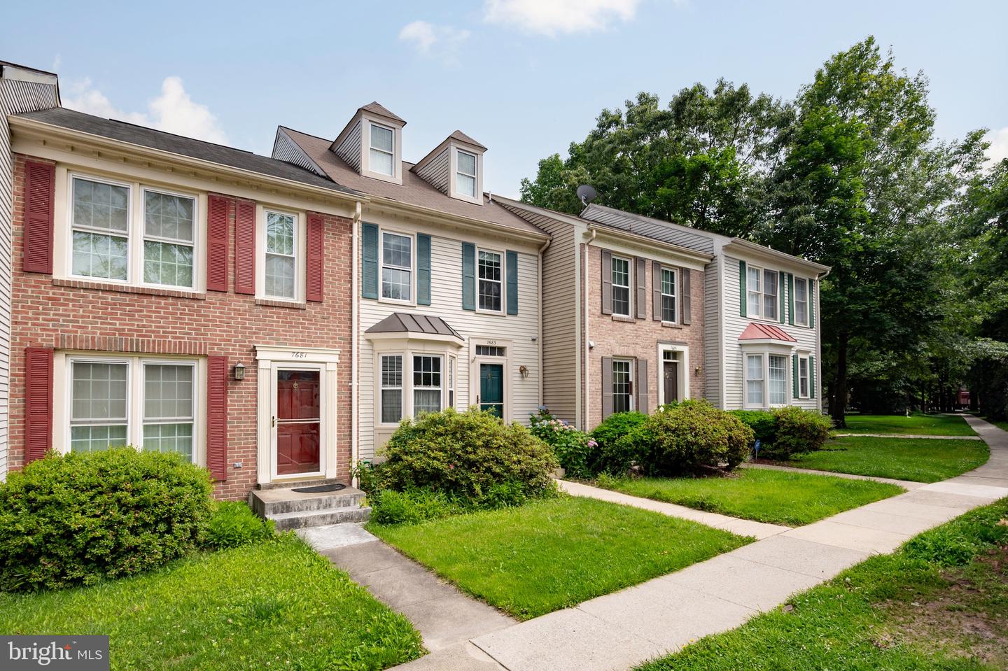 7683 NORTHERN OAKS CT, SPRINGFIELD, Virginia 22153, 3 Bedrooms Bedrooms, ,2 BathroomsBathrooms,Residential,For sale,7683 NORTHERN OAKS CT,VAFX2237784 MLS # VAFX2237784