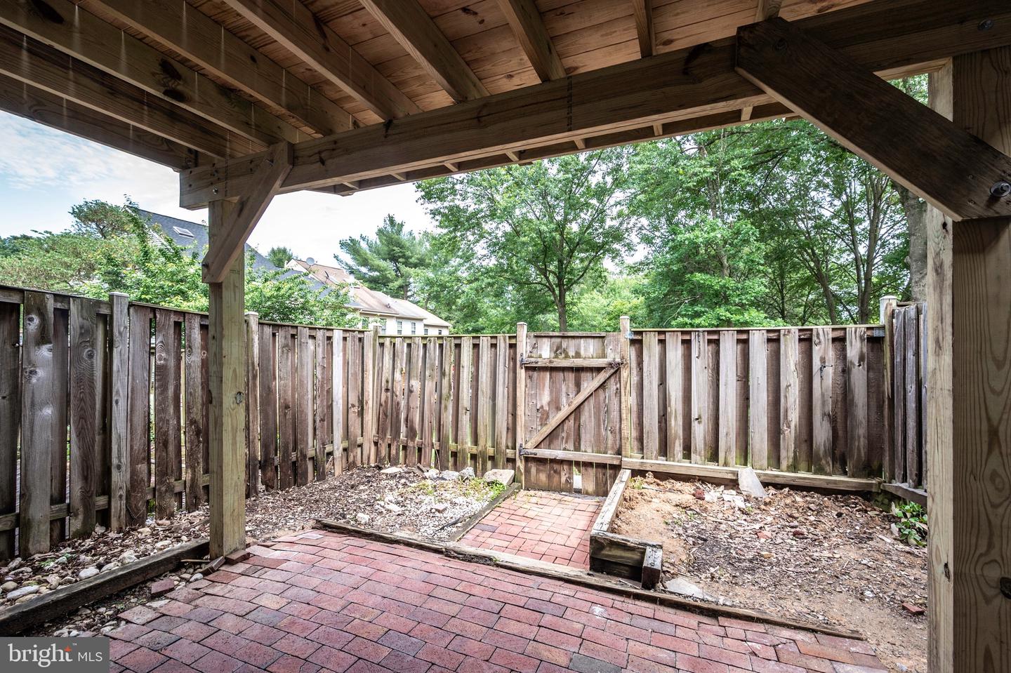 7683 NORTHERN OAKS CT, SPRINGFIELD, Virginia 22153, 3 Bedrooms Bedrooms, ,2 BathroomsBathrooms,Residential,For sale,7683 NORTHERN OAKS CT,VAFX2237784 MLS # VAFX2237784