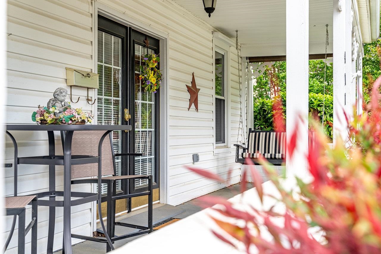 411 FOURTH ST, SHENANDOAH, Virginia 22849, 4 Bedrooms Bedrooms, ,2 BathroomsBathrooms,Residential,411 FOURTH ST,665547 MLS # 665547