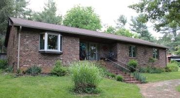 581 OAK GROVE CHURCH RD, WAYNESBORO, Virginia 22980, 3 Bedrooms Bedrooms, ,2 BathroomsBathrooms,Residential,581 OAK GROVE CHURCH RD,665550 MLS # 665550