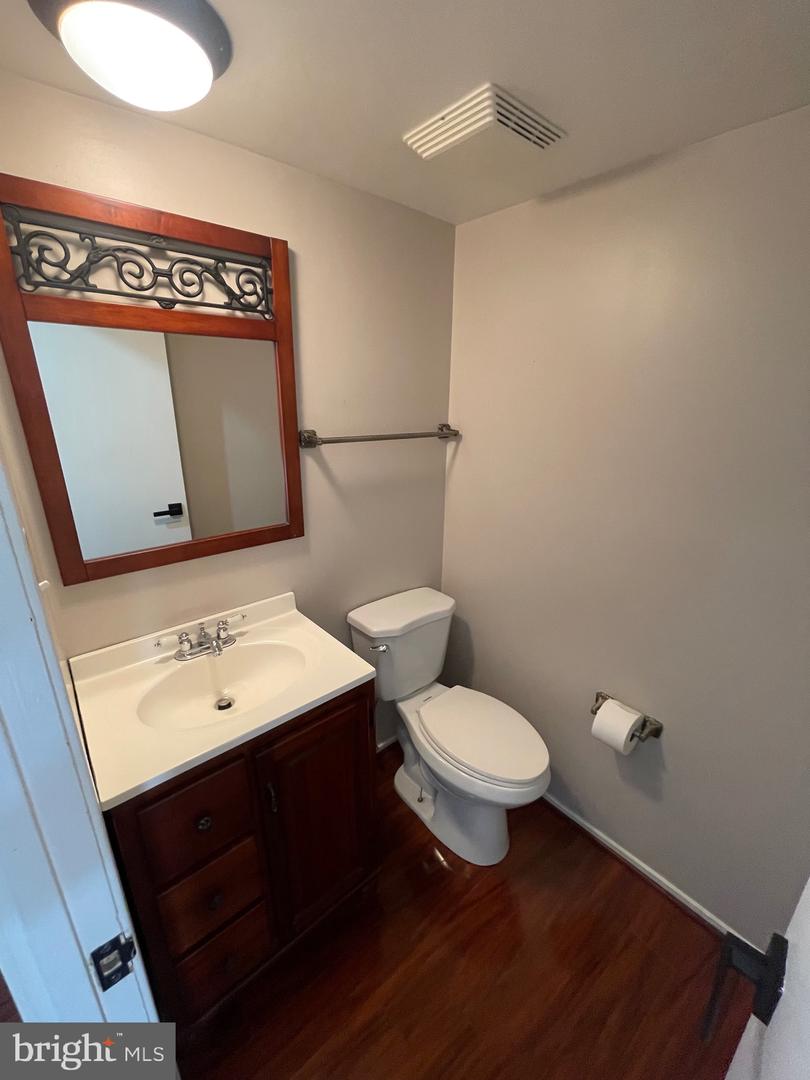 7918 BENTLEY VILLAGE DR #14A, SPRINGFIELD, Virginia 22152, 3 Bedrooms Bedrooms, ,2 BathroomsBathrooms,Residential,For sale,7918 BENTLEY VILLAGE DR #14A,VAFX2238332 MLS # VAFX2238332