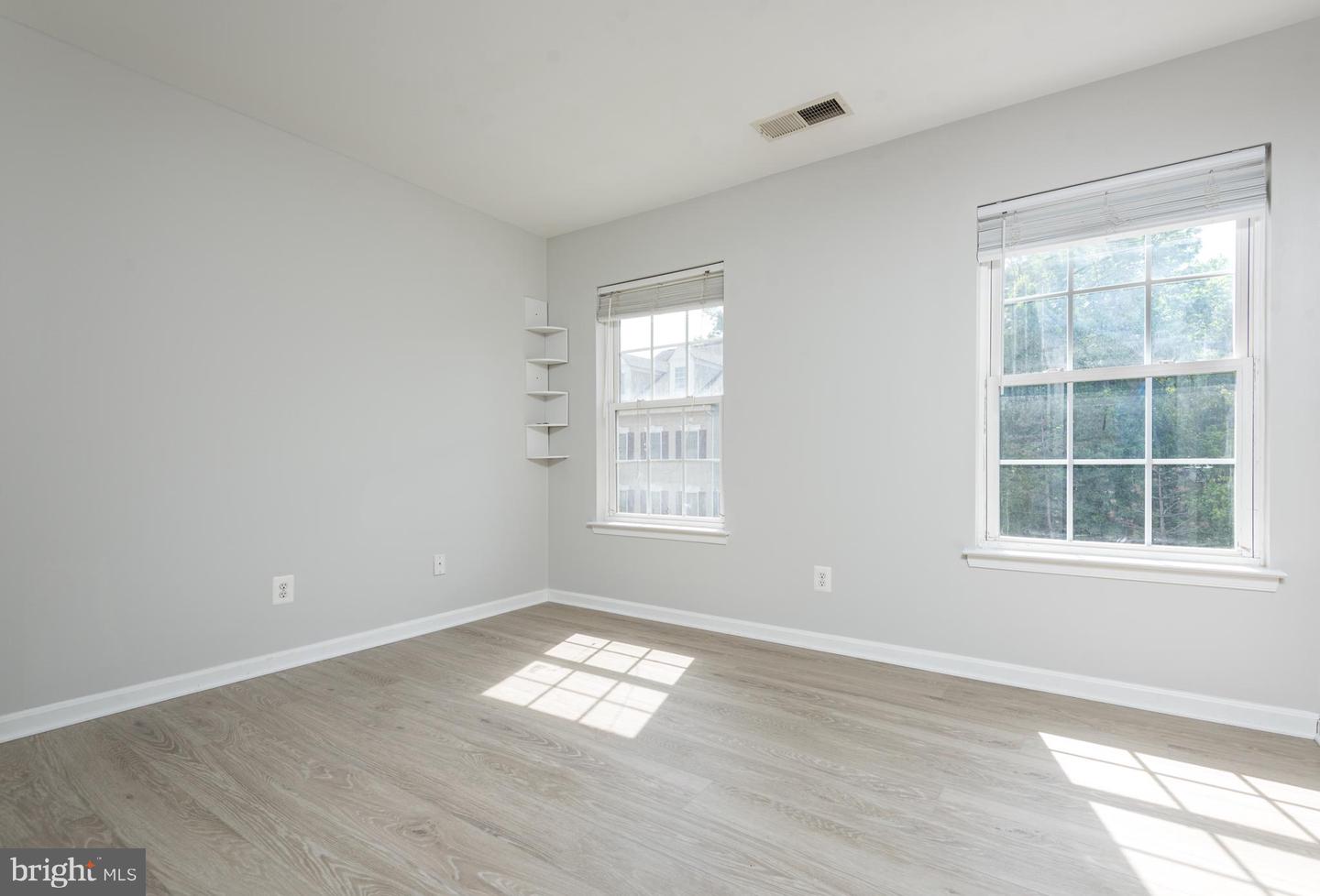 8984 HARROVER PL #84B, LORTON, Virginia 22079, 3 Bedrooms Bedrooms, ,2 BathroomsBathrooms,Residential,For sale,8984 HARROVER PL #84B,VAFX2238432 MLS # VAFX2238432