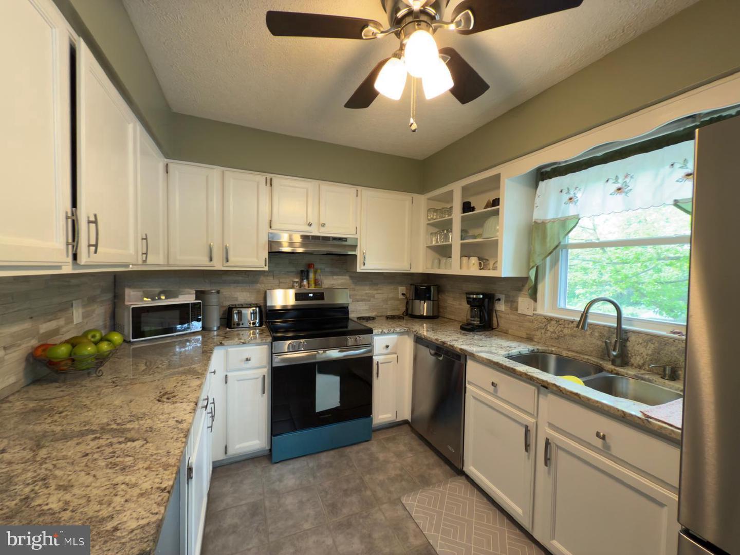 10954 BLAKE LN, BEALETON, Virginia 22712, 5 Bedrooms Bedrooms, ,2 BathroomsBathrooms,Residential,For sale,10954 BLAKE LN,VAFQ2016486 MLS # VAFQ2016486