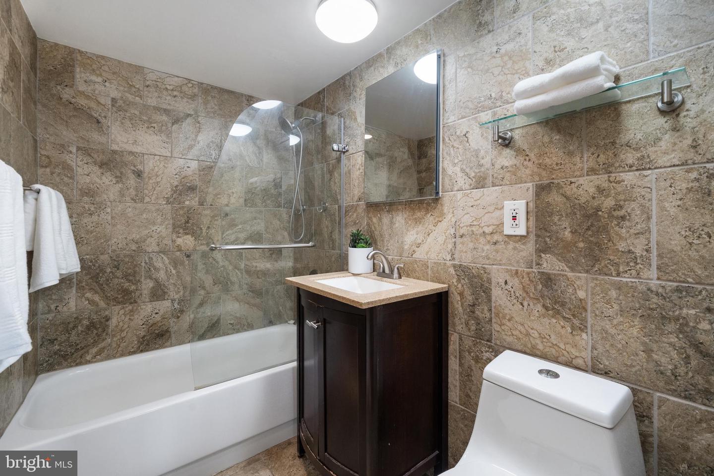 1250 4TH ST SW #W203, WASHINGTON, District Of Columbia 20024, 1 Bedroom Bedrooms, ,1 BathroomBathrooms,Residential,For sale,1250 4TH ST SW #W203,DCDC2199616 MLS # DCDC2199616