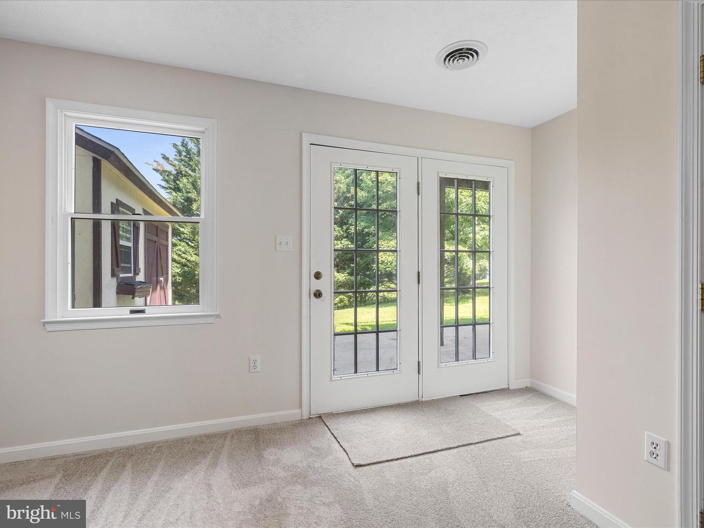 118 MARGUERITE DR, TOMS BROOK, Virginia 22660, 3 Bedrooms Bedrooms, ,2 BathroomsBathrooms,Residential,For sale,118 MARGUERITE DR,VASH2011402 MLS # VASH2011402