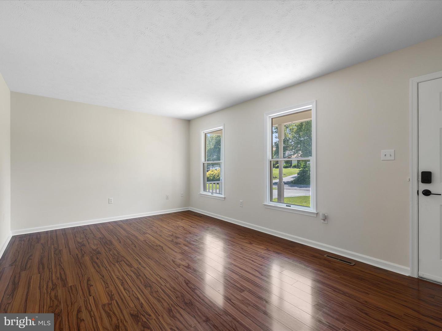 118 MARGUERITE DR, TOMS BROOK, Virginia 22660, 3 Bedrooms Bedrooms, ,2 BathroomsBathrooms,Residential,For sale,118 MARGUERITE DR,VASH2011402 MLS # VASH2011402