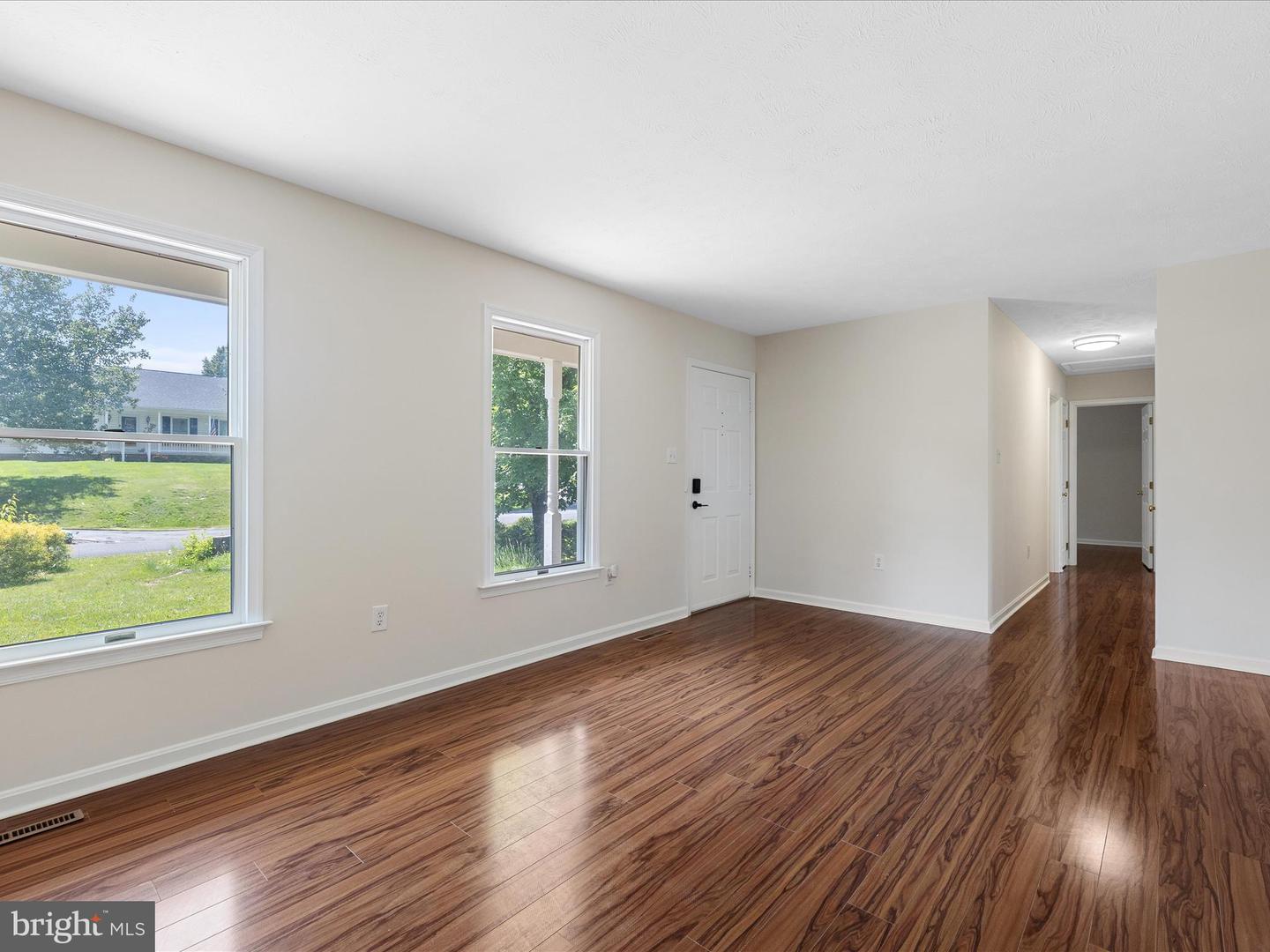 118 MARGUERITE DR, TOMS BROOK, Virginia 22660, 3 Bedrooms Bedrooms, ,2 BathroomsBathrooms,Residential,For sale,118 MARGUERITE DR,VASH2011402 MLS # VASH2011402