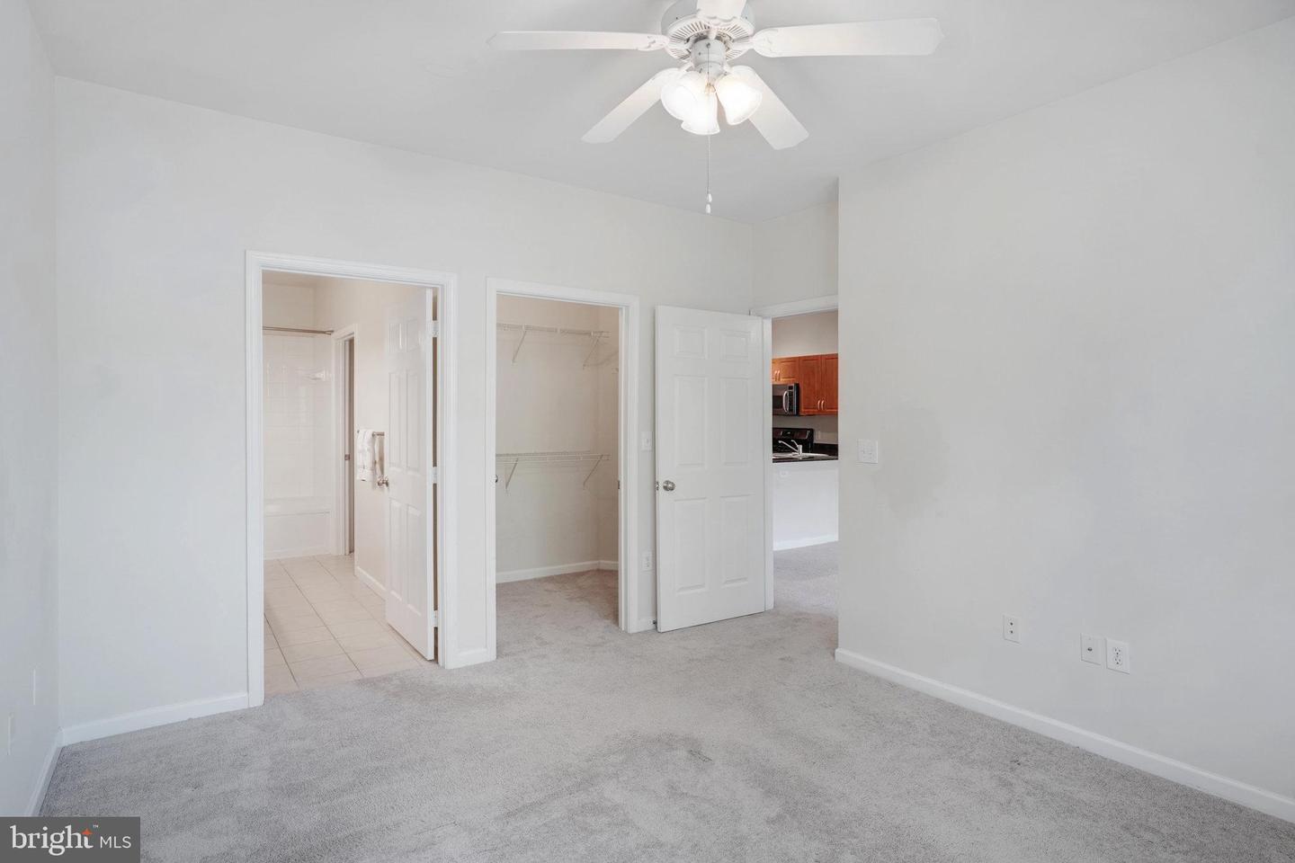 12949 CENTRE PARK CIR #302, HERNDON, Virginia 20171, 1 Bedroom Bedrooms, ,1 BathroomBathrooms,Residential,For sale,12949 CENTRE PARK CIR #302,VAFX2240396 MLS # VAFX2240396