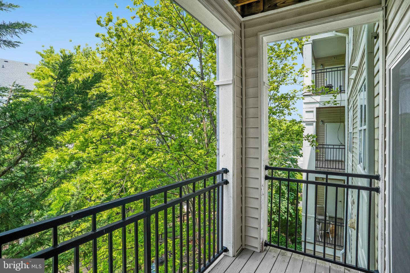 12949 CENTRE PARK CIR #302, HERNDON, Virginia 20171, 1 Bedroom Bedrooms, ,1 BathroomBathrooms,Residential,For sale,12949 CENTRE PARK CIR #302,VAFX2240396 MLS # VAFX2240396