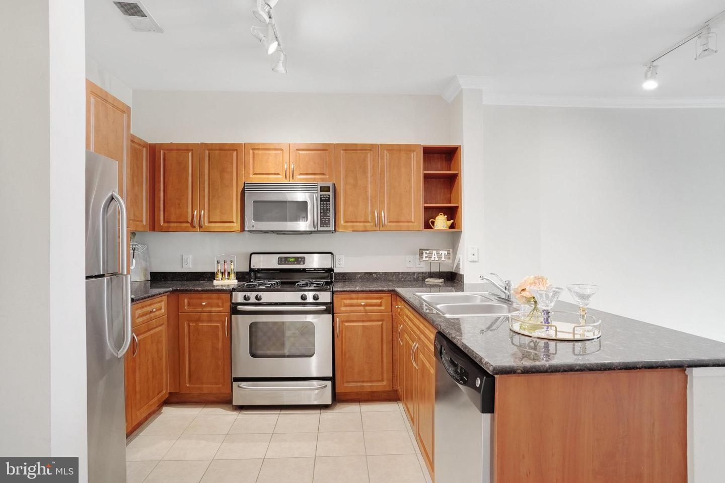 12949 CENTRE PARK CIR #302, HERNDON, Virginia 20171, 1 Bedroom Bedrooms, ,1 BathroomBathrooms,Residential,For sale,12949 CENTRE PARK CIR #302,VAFX2240396 MLS # VAFX2240396