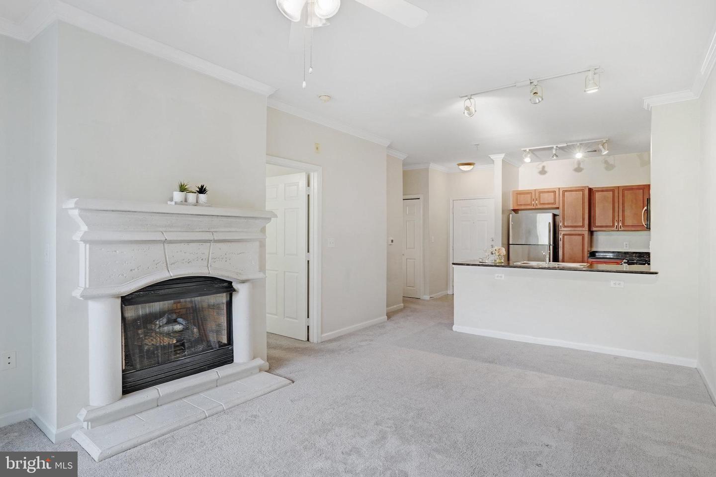 12949 CENTRE PARK CIR #302, HERNDON, Virginia 20171, 1 Bedroom Bedrooms, ,1 BathroomBathrooms,Residential,For sale,12949 CENTRE PARK CIR #302,VAFX2240396 MLS # VAFX2240396