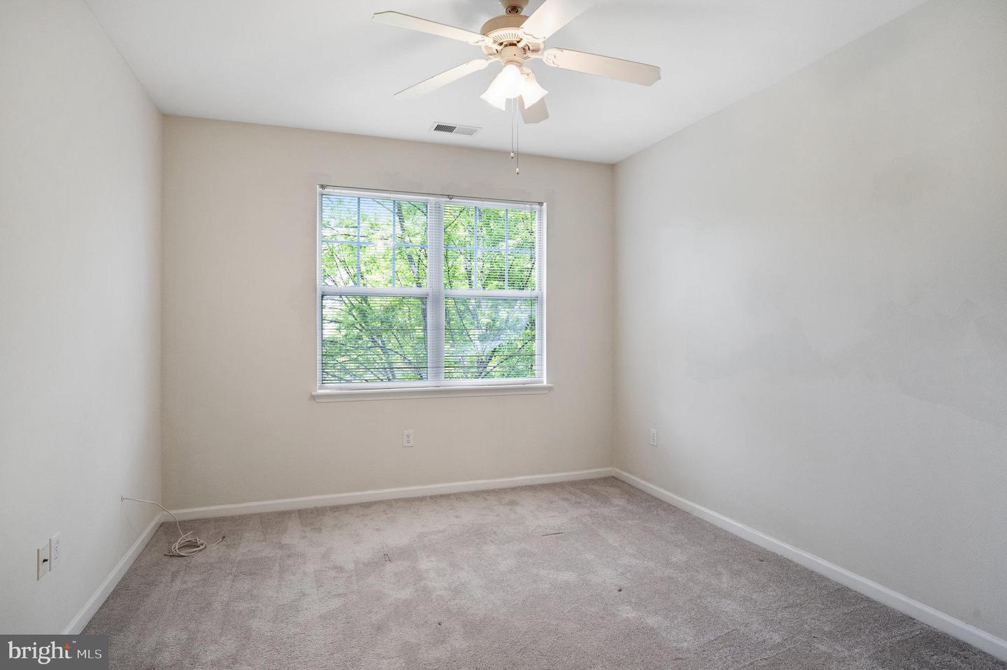 12949 CENTRE PARK CIR #302, HERNDON, Virginia 20171, 1 Bedroom Bedrooms, ,1 BathroomBathrooms,Residential,For sale,12949 CENTRE PARK CIR #302,VAFX2240396 MLS # VAFX2240396