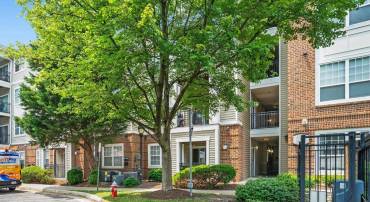 12949 CENTRE PARK CIR #302, HERNDON, Virginia 20171, 1 Bedroom Bedrooms, ,1 BathroomBathrooms,Residential,For sale,12949 CENTRE PARK CIR #302,VAFX2240396 MLS # VAFX2240396