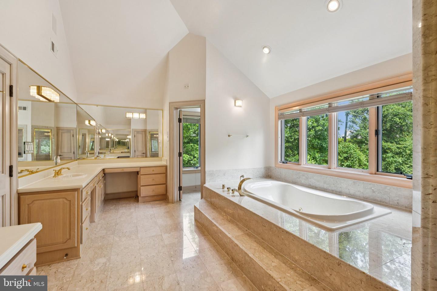 6723 GEORGETOWN PIKE, MCLEAN, Virginia 22101, 5 Bedrooms Bedrooms, ,7 BathroomsBathrooms,Residential,For sale,6723 GEORGETOWN PIKE,VAFX2240398 MLS # VAFX2240398