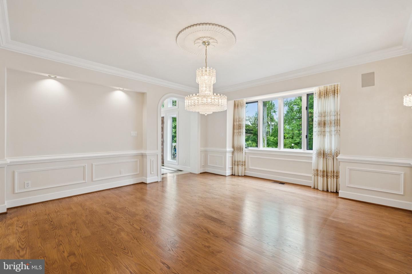 6723 GEORGETOWN PIKE, MCLEAN, Virginia 22101, 5 Bedrooms Bedrooms, ,7 BathroomsBathrooms,Residential,For sale,6723 GEORGETOWN PIKE,VAFX2240398 MLS # VAFX2240398