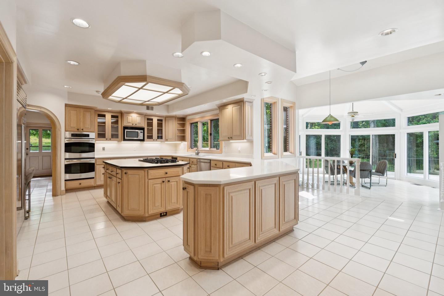 6723 GEORGETOWN PIKE, MCLEAN, Virginia 22101, 5 Bedrooms Bedrooms, ,7 BathroomsBathrooms,Residential,For sale,6723 GEORGETOWN PIKE,VAFX2240398 MLS # VAFX2240398