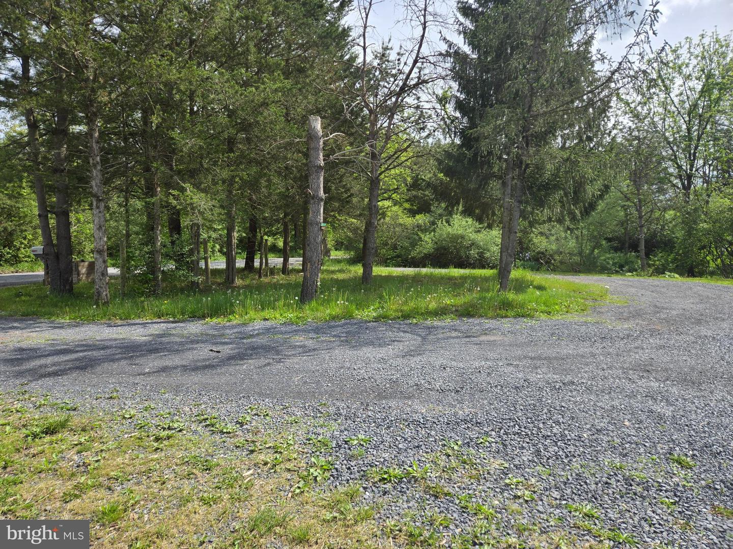 927 S SLEEPY CREEK RD, CROSS JUNCTION, Virginia 22625, 3 Bedrooms Bedrooms, ,2 BathroomsBathrooms,Residential,For sale,927 S SLEEPY CREEK RD,VAFV2034074 MLS # VAFV2034074