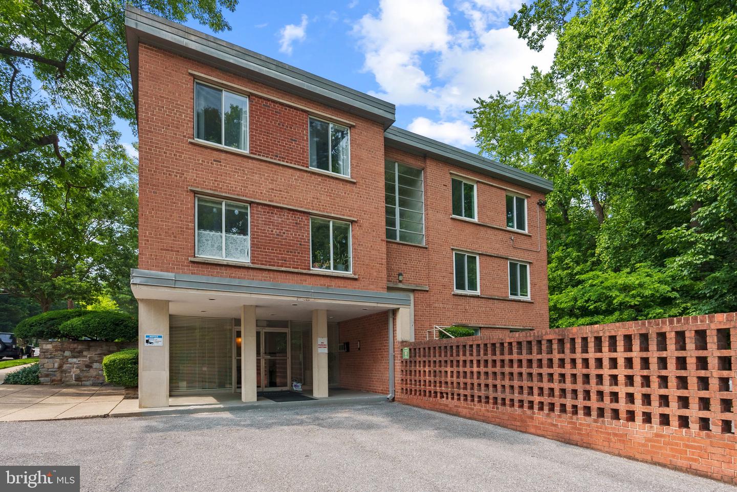 3033 NEW MEXICO AVE NW #305, WASHINGTON, District Of Columbia 20016, 1 Bedroom Bedrooms, ,1 BathroomBathrooms,Residential,For sale,3033 NEW MEXICO AVE NW #305,DCDC2200252 MLS # DCDC2200252