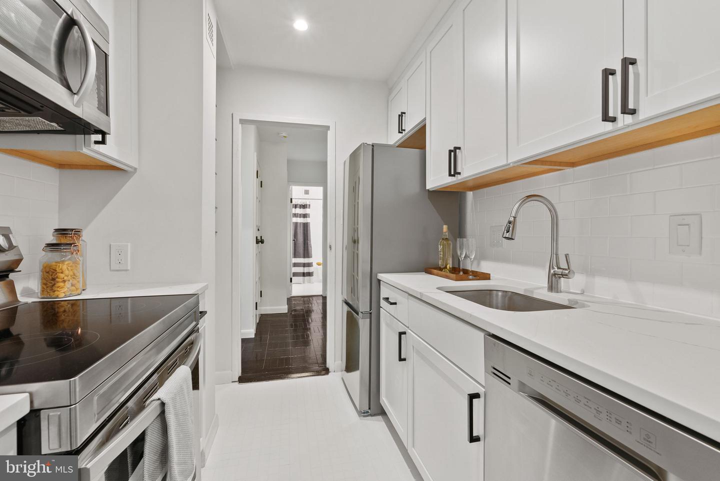 3033 NEW MEXICO AVE NW #305, WASHINGTON, District Of Columbia 20016, 1 Bedroom Bedrooms, ,1 BathroomBathrooms,Residential,For sale,3033 NEW MEXICO AVE NW #305,DCDC2200252 MLS # DCDC2200252