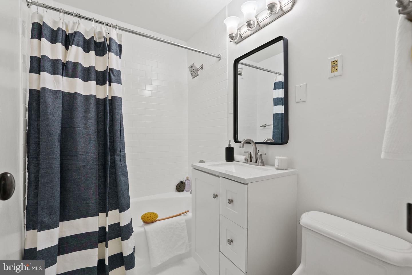 3033 NEW MEXICO AVE NW #305, WASHINGTON, District Of Columbia 20016, 1 Bedroom Bedrooms, ,1 BathroomBathrooms,Residential,For sale,3033 NEW MEXICO AVE NW #305,DCDC2200252 MLS # DCDC2200252