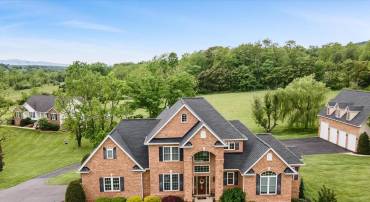 220 ANNA MARGARET DR, WINCHESTER, Virginia 22602, 4 Bedrooms Bedrooms, ,3 BathroomsBathrooms,Residential,For sale,220 ANNA MARGARET DR,VAFV2034114 MLS # VAFV2034114