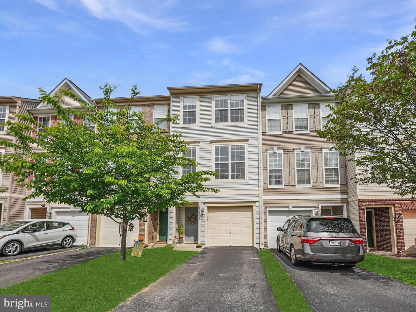 15616 JOHN DISKIN CIR, WOODBRIDGE, Virginia 22191, 3 Bedrooms Bedrooms, ,3 BathroomsBathrooms,Residential,For sale,15616 JOHN DISKIN CIR,VAPW2094562 MLS # VAPW2094562