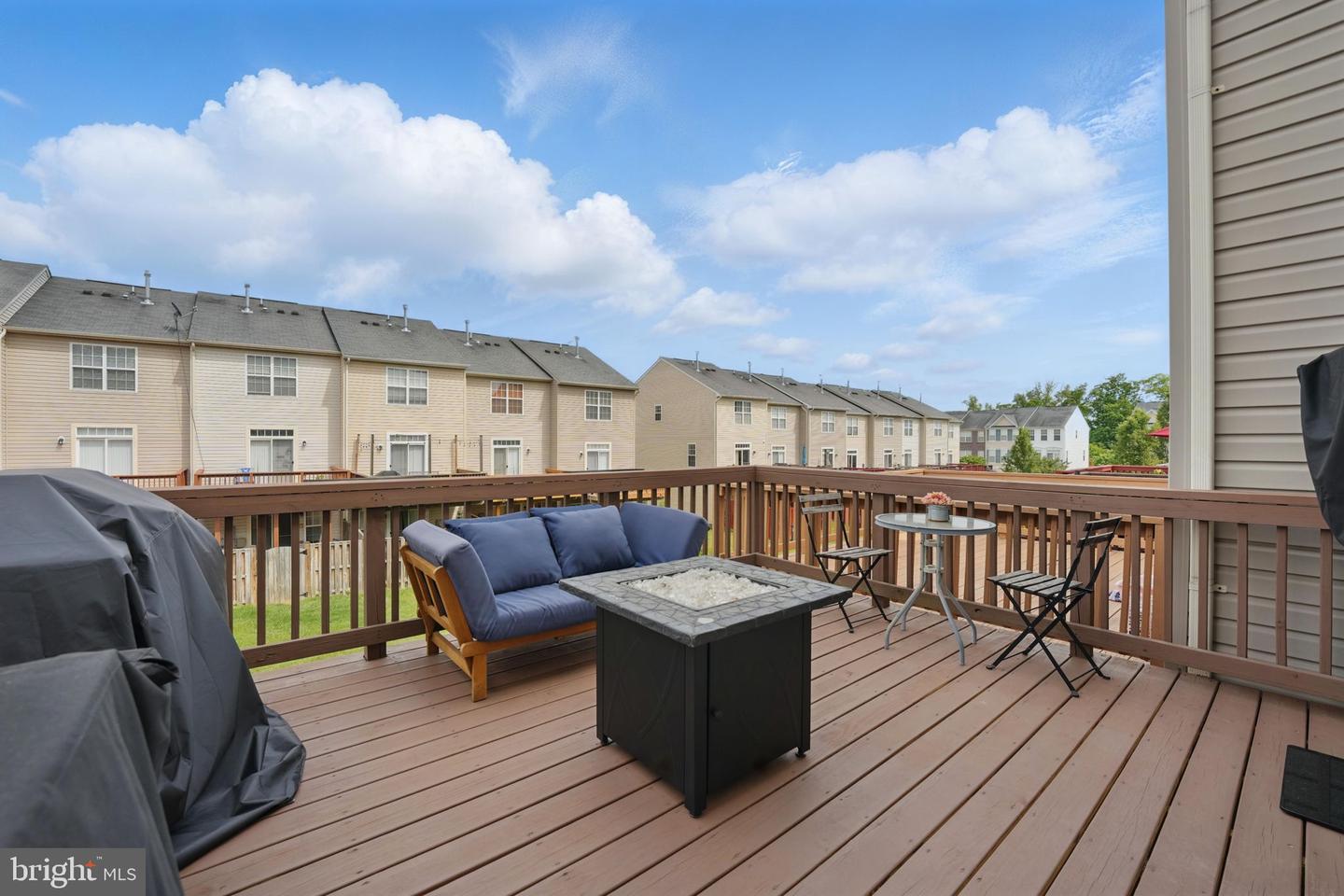 15616 JOHN DISKIN CIR, WOODBRIDGE, Virginia 22191, 3 Bedrooms Bedrooms, ,3 BathroomsBathrooms,Residential,For sale,15616 JOHN DISKIN CIR,VAPW2094562 MLS # VAPW2094562