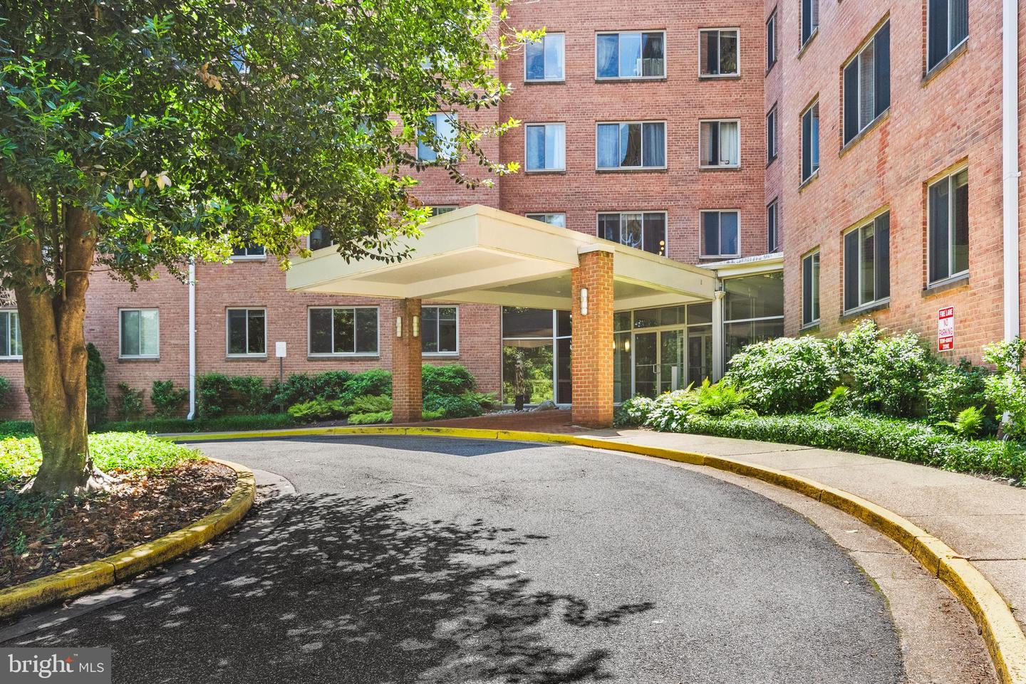 3000 SPOUT RUN PKWY #B606, ARLINGTON, Virginia 22201, 1 Bedroom Bedrooms, ,1 BathroomBathrooms,Residential,For sale,3000 SPOUT RUN PKWY #B606,VAAR2057448 MLS # VAAR2057448