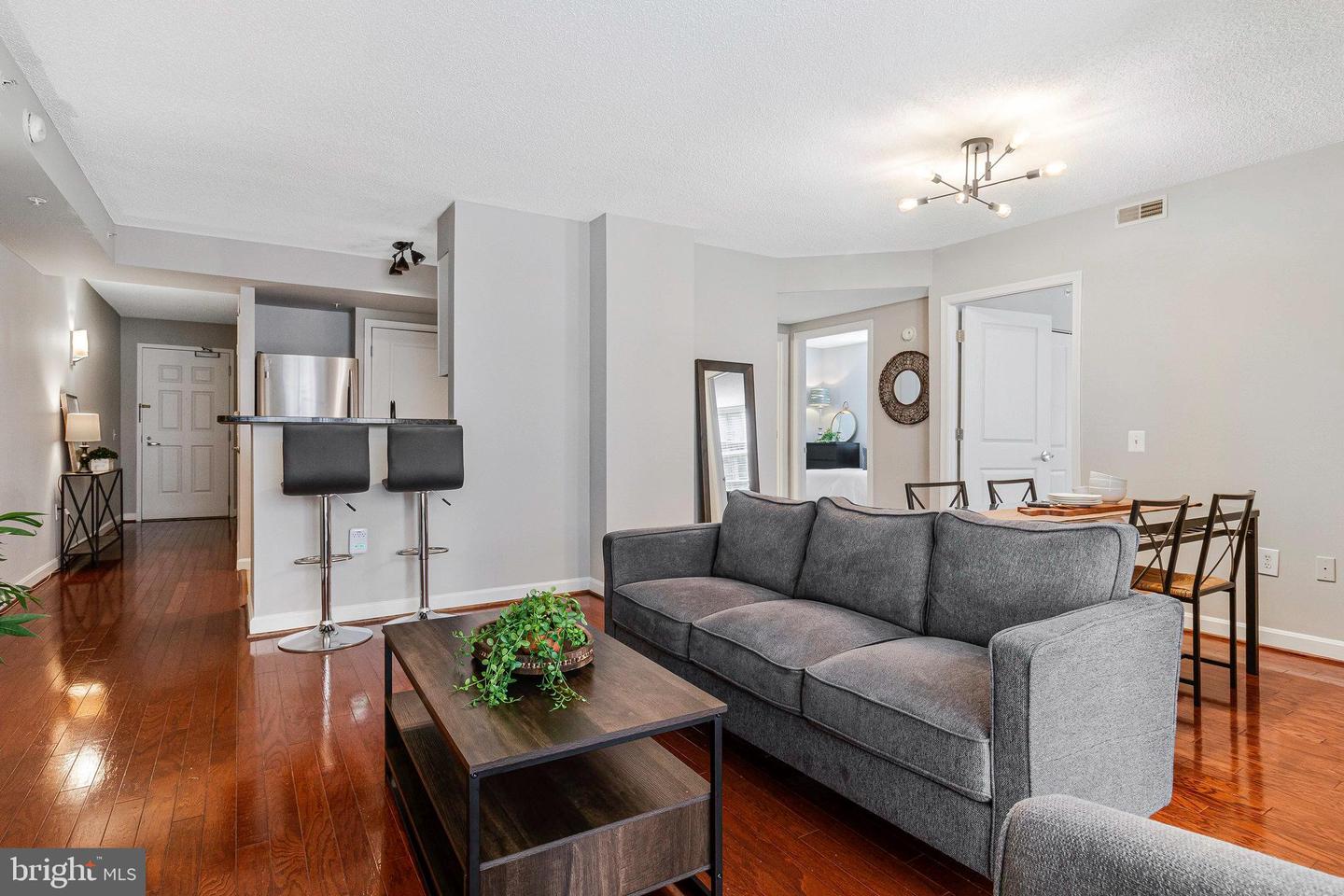 880 N POLLARD ST N #925, ARLINGTON, Virginia 22203, 2 Bedrooms Bedrooms, ,2 BathroomsBathrooms,Residential,For sale,880 N POLLARD ST N #925,VAAR2057494 MLS # VAAR2057494