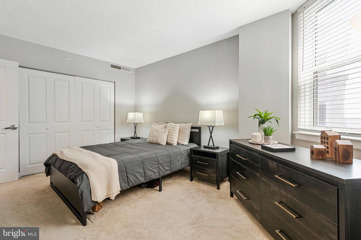 880 N POLLARD ST N #925, ARLINGTON, Virginia 22203, 2 Bedrooms Bedrooms, ,2 BathroomsBathrooms,Residential,For sale,880 N POLLARD ST N #925,VAAR2057494 MLS # VAAR2057494