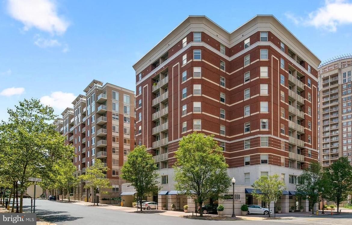 880 N POLLARD ST N #925, ARLINGTON, Virginia 22203, 2 Bedrooms Bedrooms, ,2 BathroomsBathrooms,Residential,For sale,880 N POLLARD ST N #925,VAAR2057494 MLS # VAAR2057494