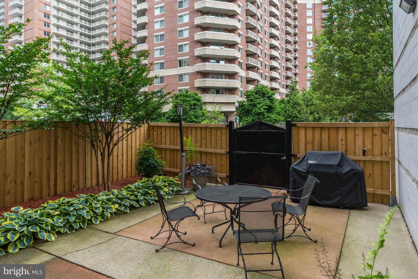 880 N POLLARD ST N #925, ARLINGTON, Virginia 22203, 2 Bedrooms Bedrooms, ,2 BathroomsBathrooms,Residential,For sale,880 N POLLARD ST N #925,VAAR2057494 MLS # VAAR2057494