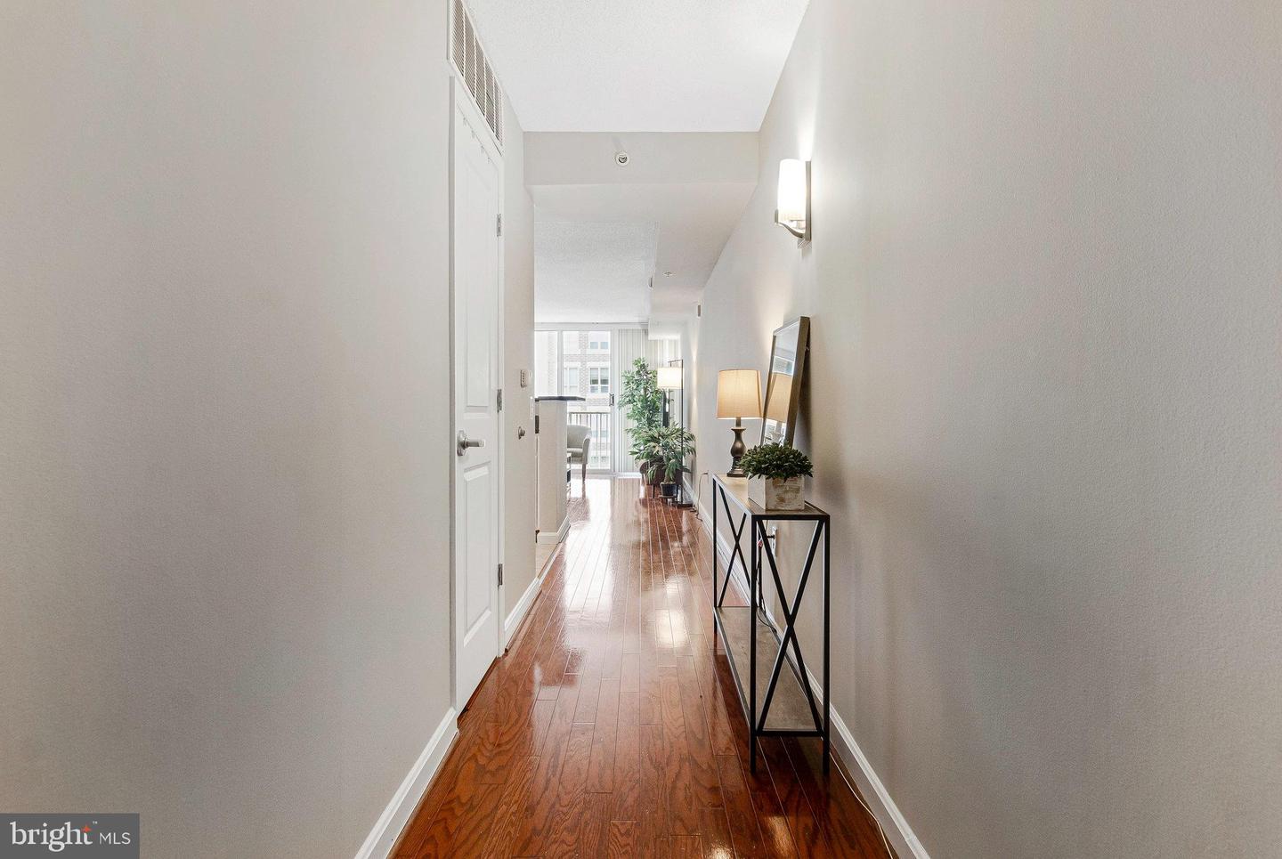 880 N POLLARD ST N #925, ARLINGTON, Virginia 22203, 2 Bedrooms Bedrooms, ,2 BathroomsBathrooms,Residential,For sale,880 N POLLARD ST N #925,VAAR2057494 MLS # VAAR2057494