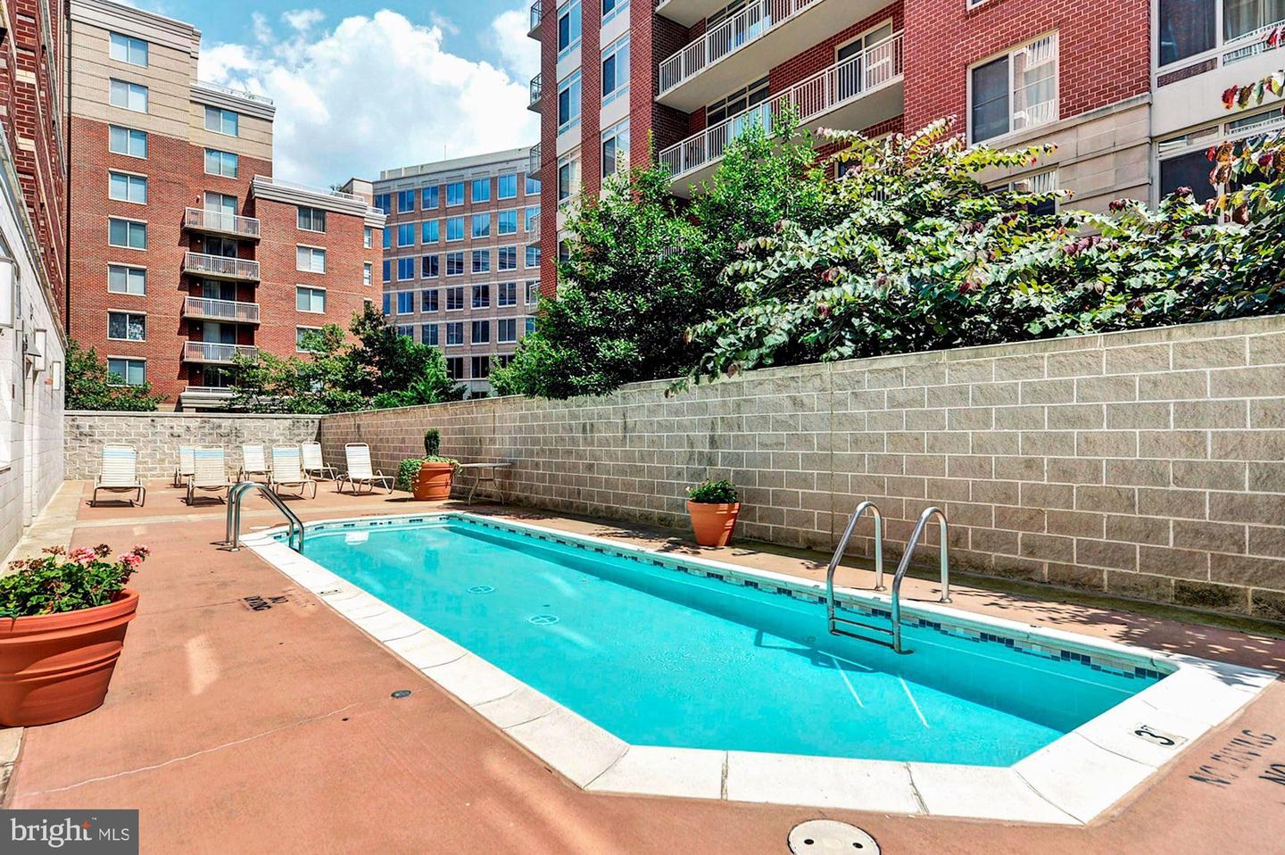 880 N POLLARD ST N #925, ARLINGTON, Virginia 22203, 2 Bedrooms Bedrooms, ,2 BathroomsBathrooms,Residential,For sale,880 N POLLARD ST N #925,VAAR2057494 MLS # VAAR2057494