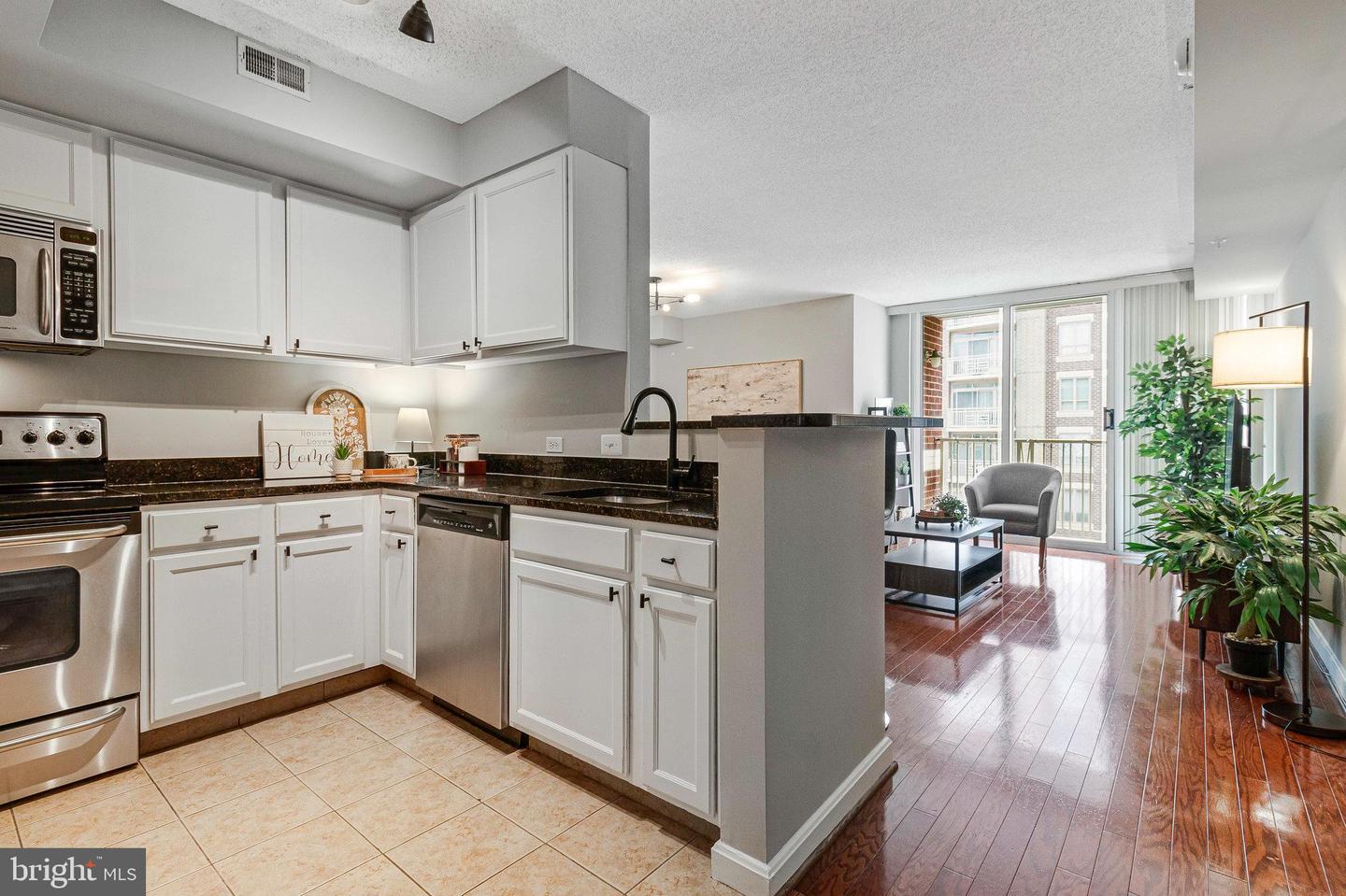 880 N POLLARD ST N #925, ARLINGTON, Virginia 22203, 2 Bedrooms Bedrooms, ,2 BathroomsBathrooms,Residential,For sale,880 N POLLARD ST N #925,VAAR2057494 MLS # VAAR2057494