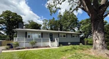 907 STERLING CT, HERNDON, Virginia 20170, 4 Bedrooms Bedrooms, ,3 BathroomsBathrooms,Residential,For sale,907 STERLING CT,VAFX2241062 MLS # VAFX2241062