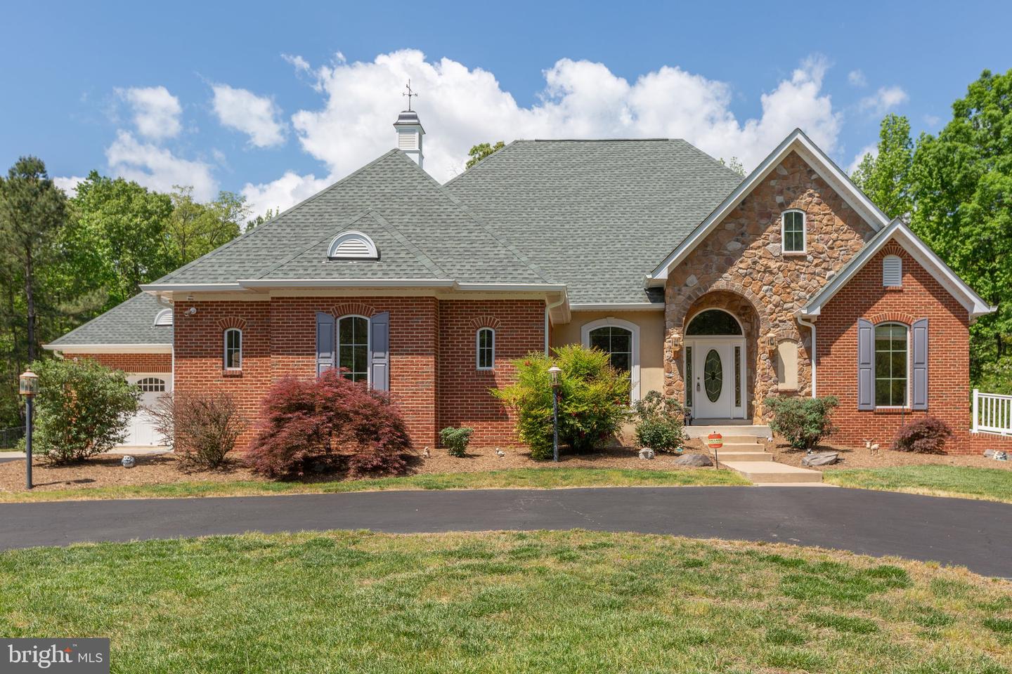 18134 GREEN BLVD, KING GEORGE, Virginia 22485, 4 Bedrooms Bedrooms, ,4 BathroomsBathrooms,Residential,For sale,18134 GREEN BLVD,VAKG2006432 MLS # VAKG2006432