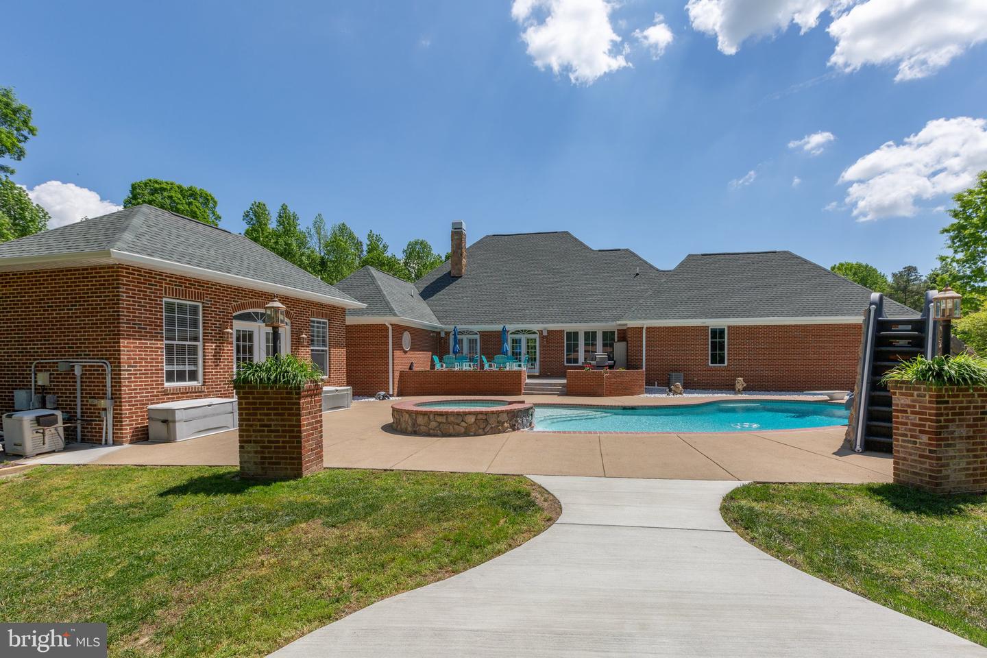 18134 GREEN BLVD, KING GEORGE, Virginia 22485, 4 Bedrooms Bedrooms, ,4 BathroomsBathrooms,Residential,For sale,18134 GREEN BLVD,VAKG2006432 MLS # VAKG2006432