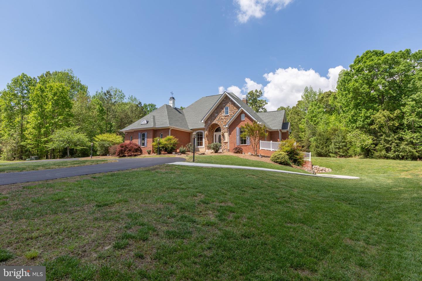 18134 GREEN BLVD, KING GEORGE, Virginia 22485, 4 Bedrooms Bedrooms, ,4 BathroomsBathrooms,Residential,For sale,18134 GREEN BLVD,VAKG2006432 MLS # VAKG2006432