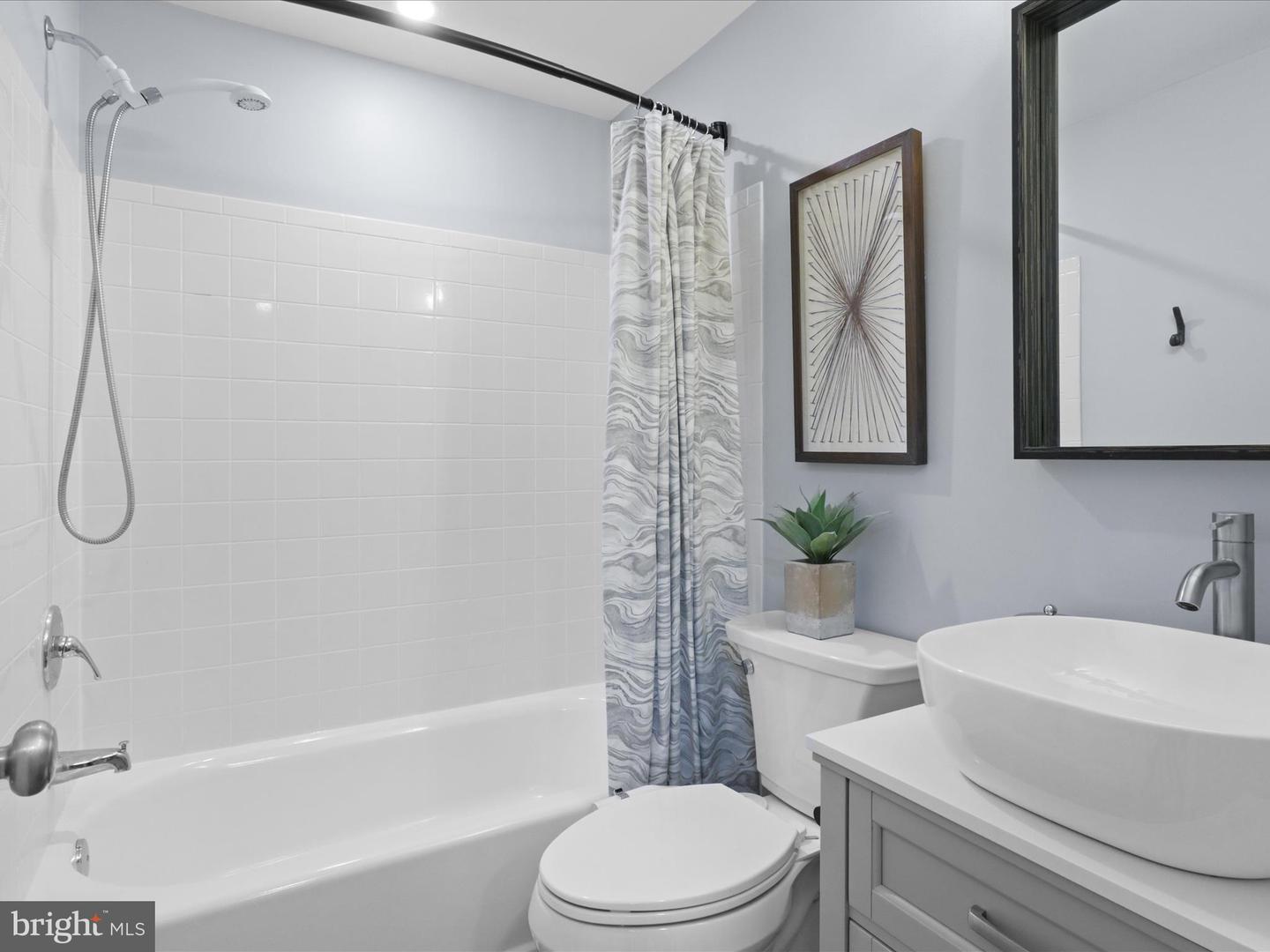 2934 EVERLEIGH WAY, FAIRFAX, Virginia 22031, 3 Bedrooms Bedrooms, 8 Rooms Rooms,3 BathroomsBathrooms,Residential,For sale,2934 EVERLEIGH WAY,VAFX2241510 MLS # VAFX2241510