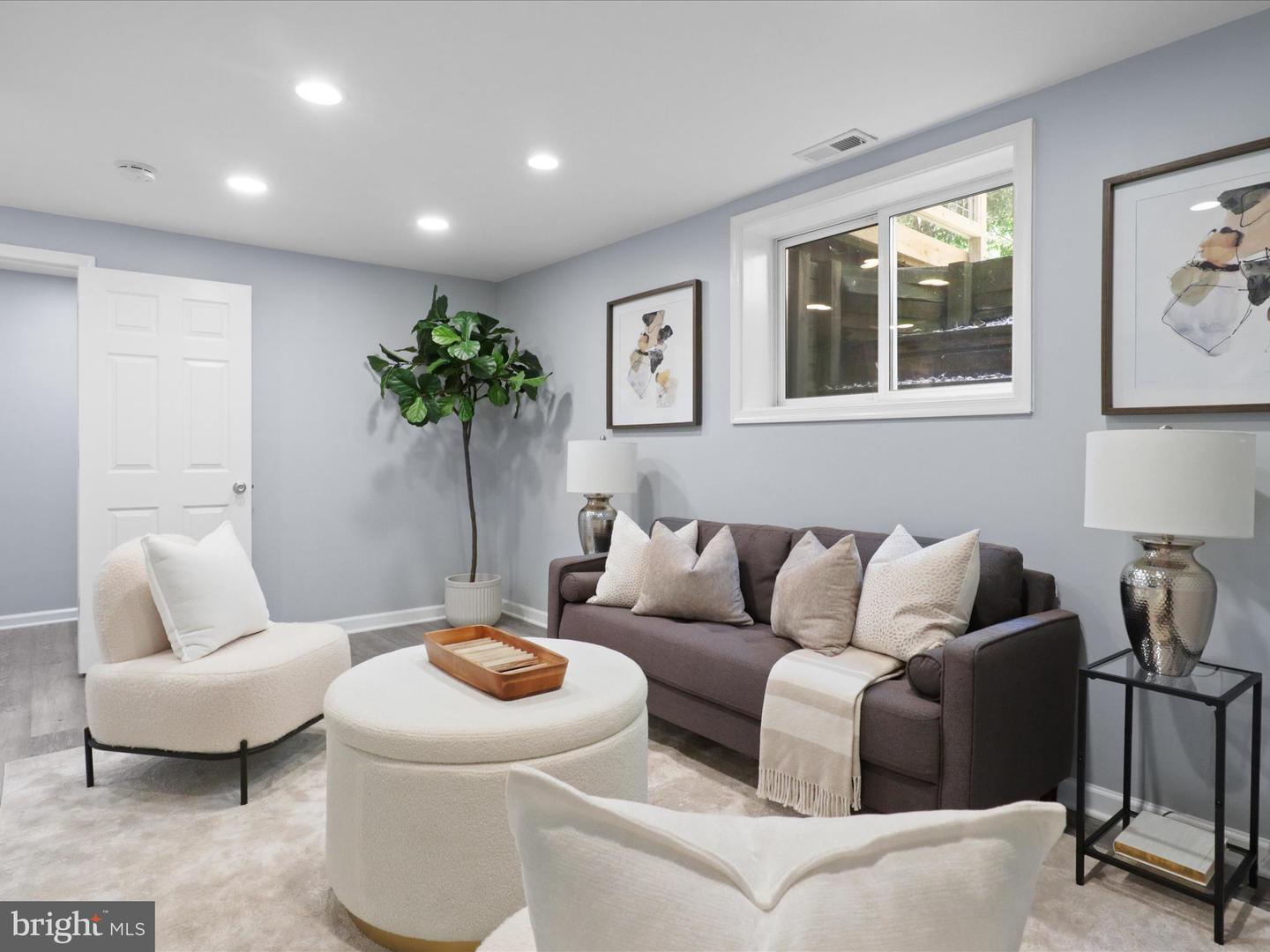 2934 EVERLEIGH WAY, FAIRFAX, Virginia 22031, 3 Bedrooms Bedrooms, 8 Rooms Rooms,3 BathroomsBathrooms,Residential,For sale,2934 EVERLEIGH WAY,VAFX2241510 MLS # VAFX2241510