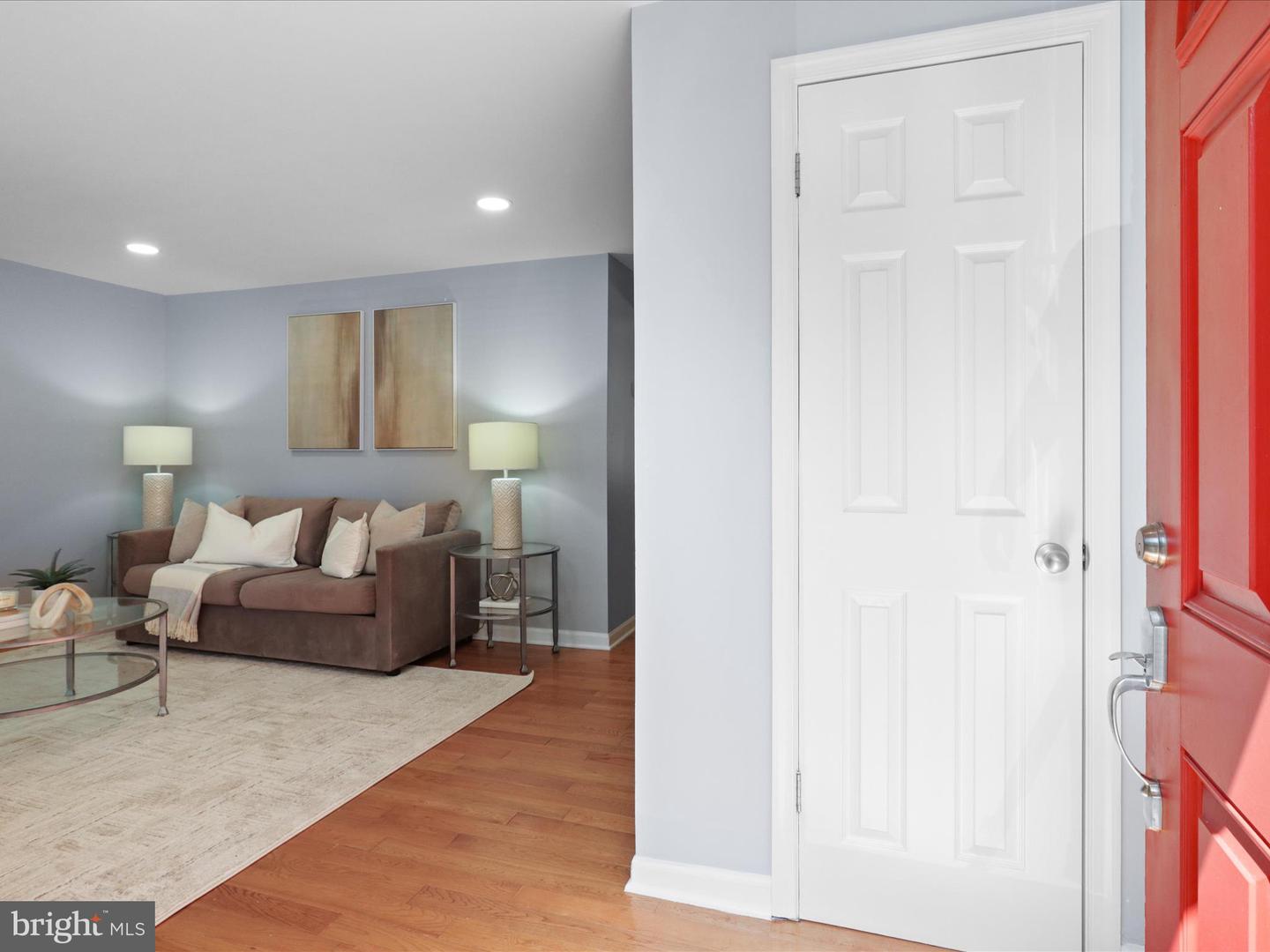 2934 EVERLEIGH WAY, FAIRFAX, Virginia 22031, 3 Bedrooms Bedrooms, 8 Rooms Rooms,3 BathroomsBathrooms,Residential,For sale,2934 EVERLEIGH WAY,VAFX2241510 MLS # VAFX2241510
