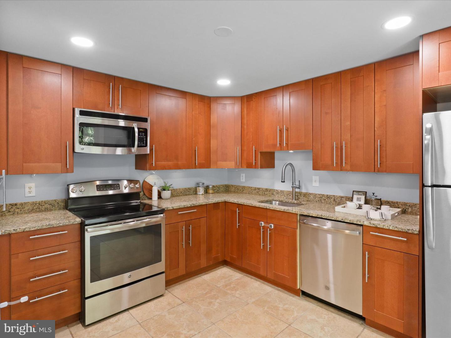 2934 EVERLEIGH WAY, FAIRFAX, Virginia 22031, 3 Bedrooms Bedrooms, 8 Rooms Rooms,3 BathroomsBathrooms,Residential,For sale,2934 EVERLEIGH WAY,VAFX2241510 MLS # VAFX2241510