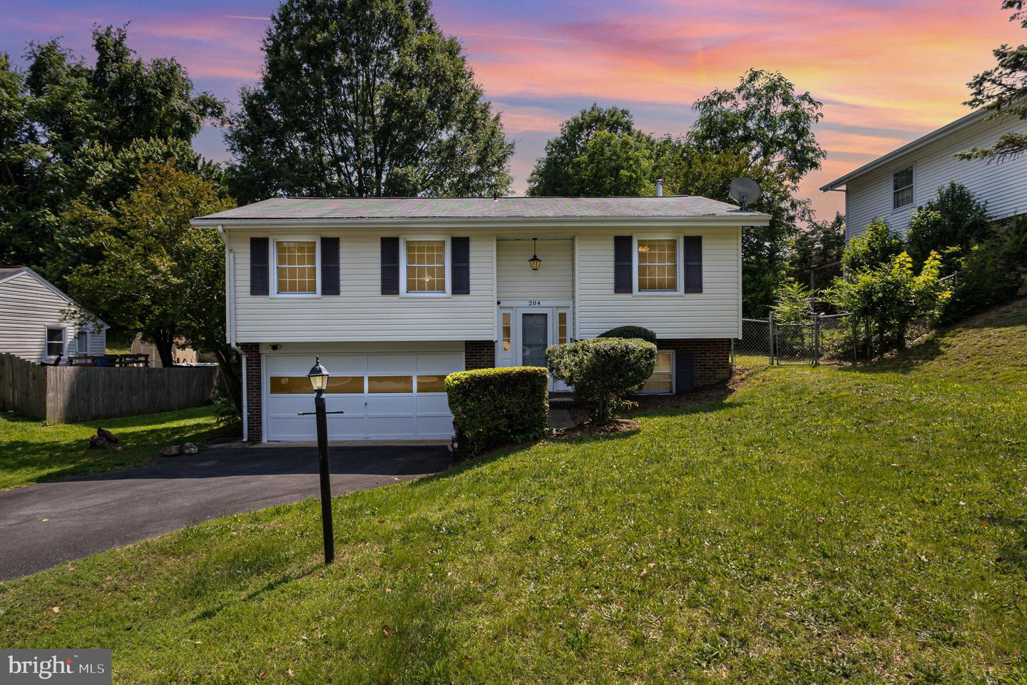 204 MORNINGSIDE DR, FREDERICKSBURG, Virginia 22401, 3 Bedrooms Bedrooms, ,1 BathroomBathrooms,Residential,For sale,204 MORNINGSIDE DR,VAFB2008242 MLS # VAFB2008242
