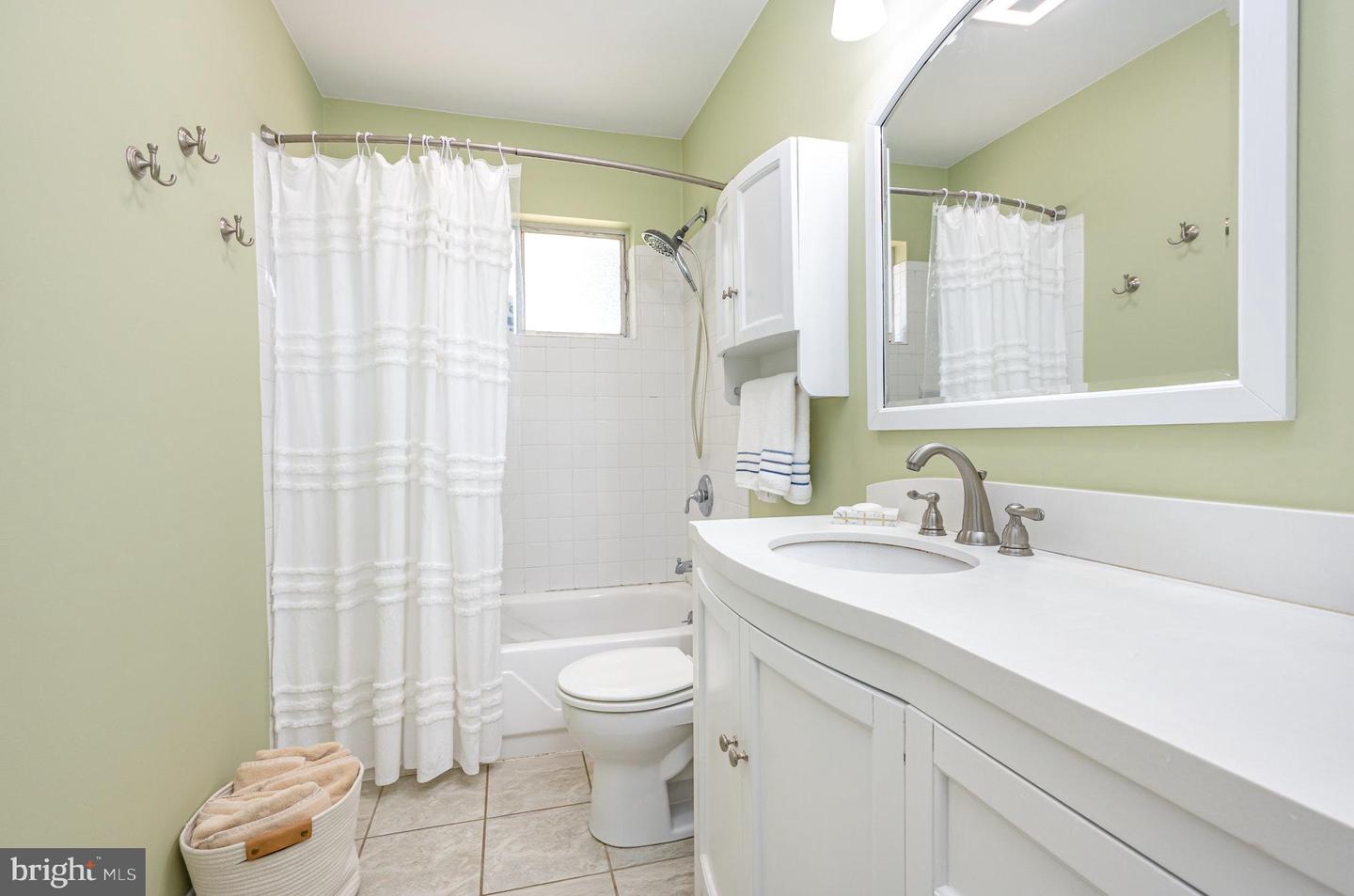 204 MORNINGSIDE DR, FREDERICKSBURG, Virginia 22401, 3 Bedrooms Bedrooms, ,1 BathroomBathrooms,Residential,For sale,204 MORNINGSIDE DR,VAFB2008242 MLS # VAFB2008242