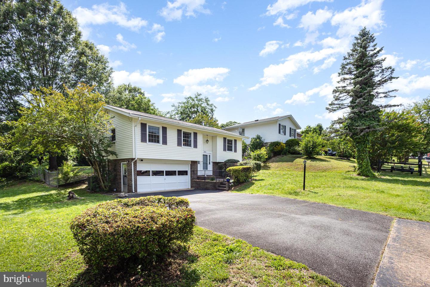 204 MORNINGSIDE DR, FREDERICKSBURG, Virginia 22401, 3 Bedrooms Bedrooms, ,1 BathroomBathrooms,Residential,For sale,204 MORNINGSIDE DR,VAFB2008242 MLS # VAFB2008242