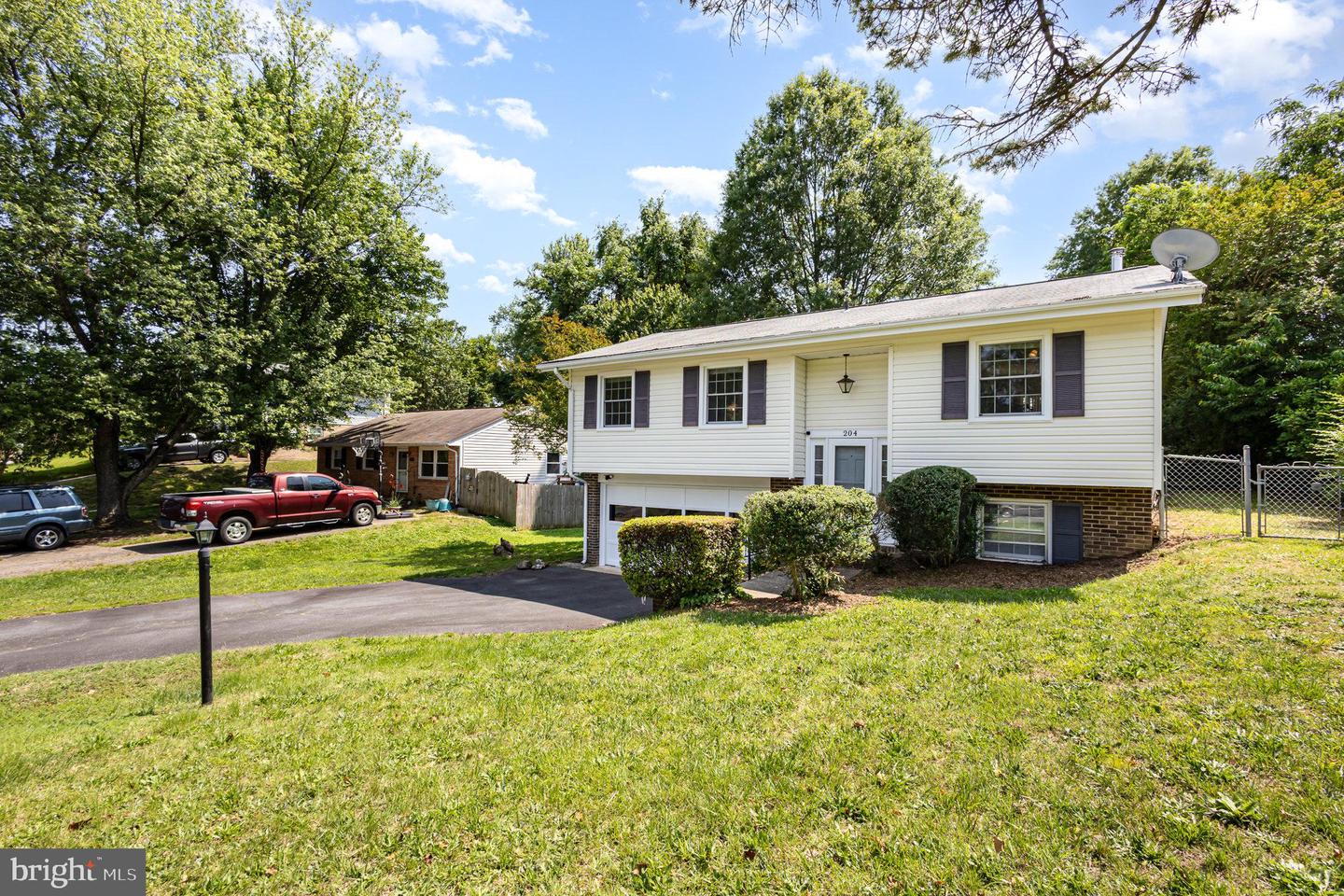 204 MORNINGSIDE DR, FREDERICKSBURG, Virginia 22401, 3 Bedrooms Bedrooms, ,1 BathroomBathrooms,Residential,For sale,204 MORNINGSIDE DR,VAFB2008242 MLS # VAFB2008242