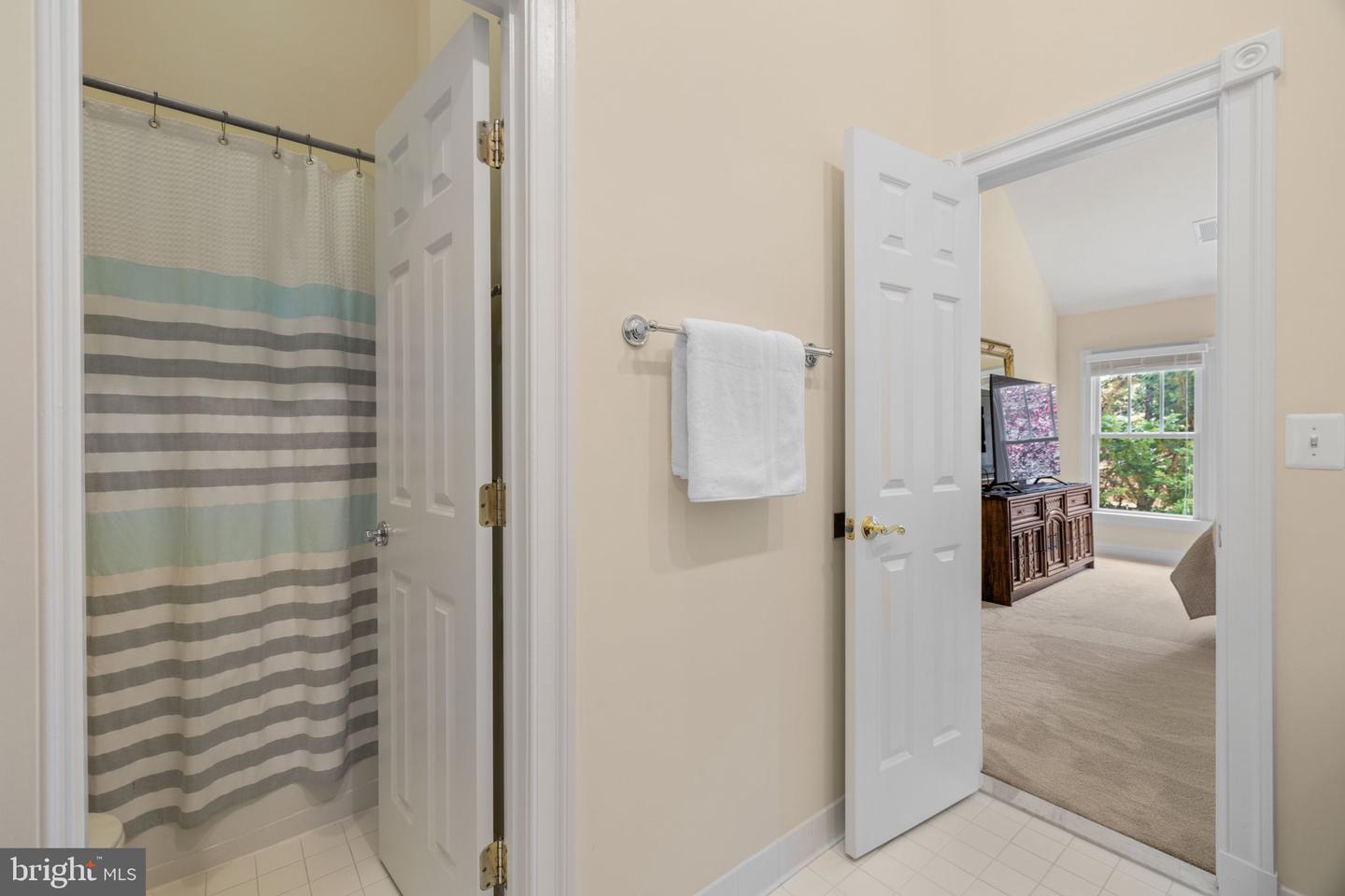 9410 OLD RESERVE WAY, FAIRFAX, Virginia 22031, 6 Bedrooms Bedrooms, ,4 BathroomsBathrooms,Residential,For sale,9410 OLD RESERVE WAY,VAFC2006328 MLS # VAFC2006328
