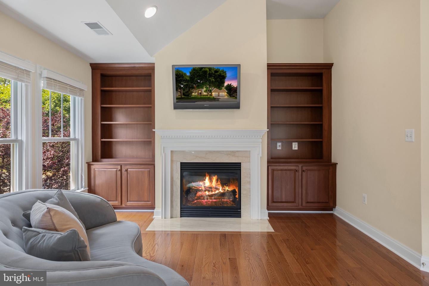 9410 OLD RESERVE WAY, FAIRFAX, Virginia 22031, 6 Bedrooms Bedrooms, ,4 BathroomsBathrooms,Residential,For sale,9410 OLD RESERVE WAY,VAFC2006328 MLS # VAFC2006328