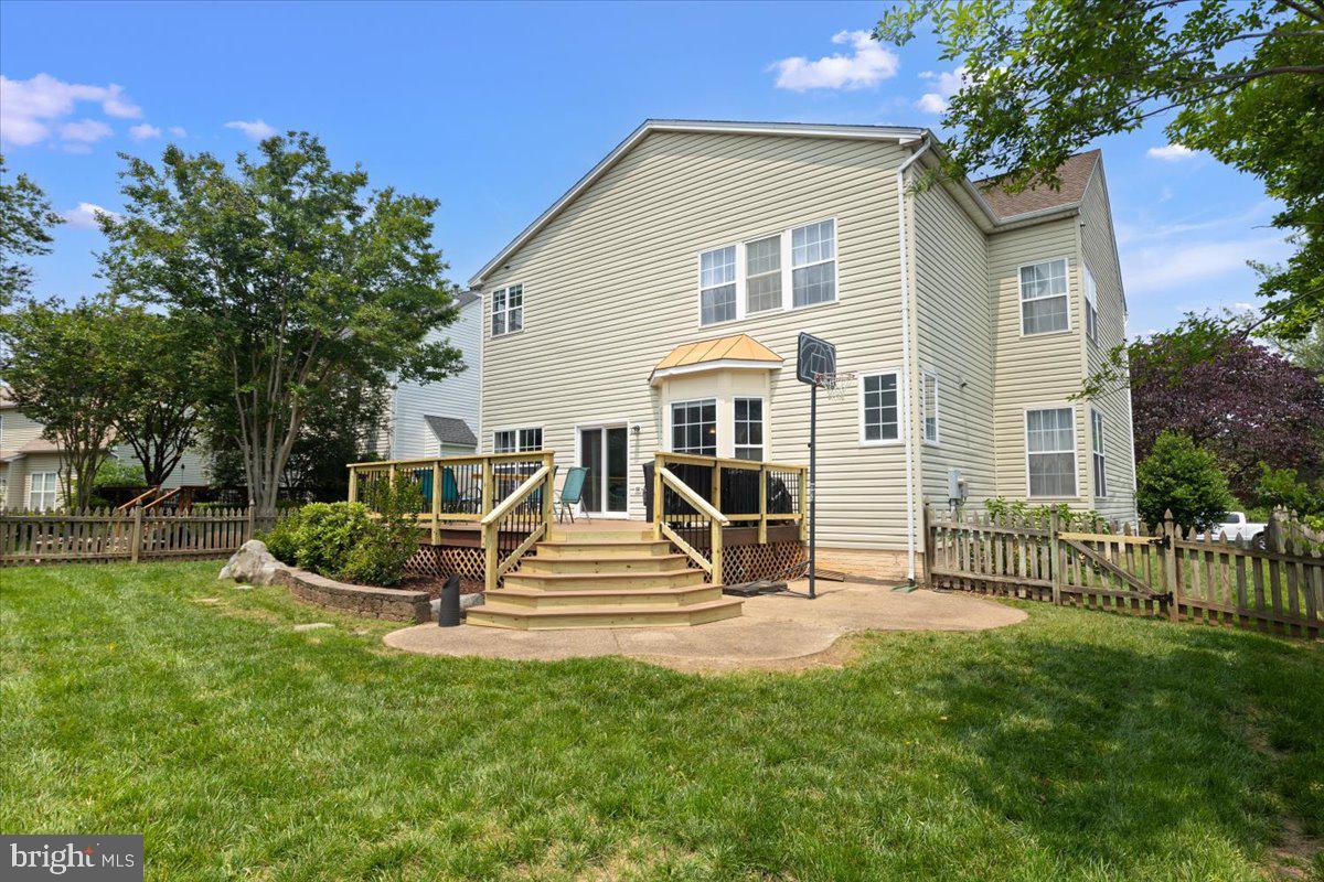 12561 GARRY GLEN DR, BRISTOW, Virginia 20136, 5 Bedrooms Bedrooms, ,3 BathroomsBathrooms,Residential,For sale,12561 GARRY GLEN DR,VAPW2095064 MLS # VAPW2095064